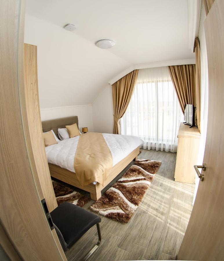 Apart Bun Apartment Орадеа Екстериор снимка